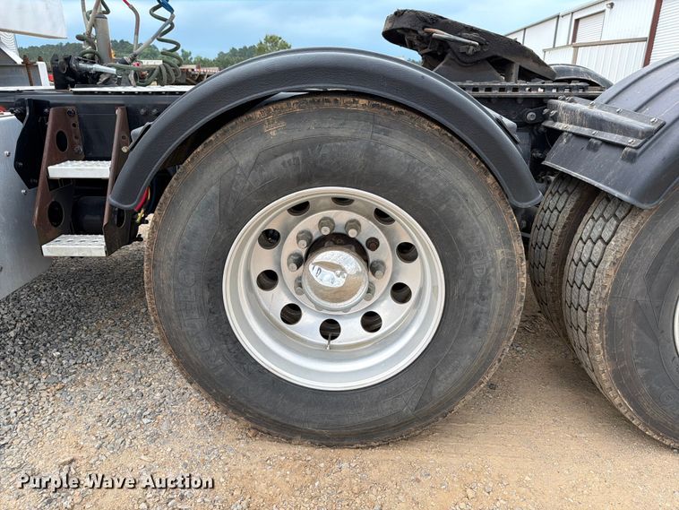 image for item ED5237 2022 Western Star 49X semi truck