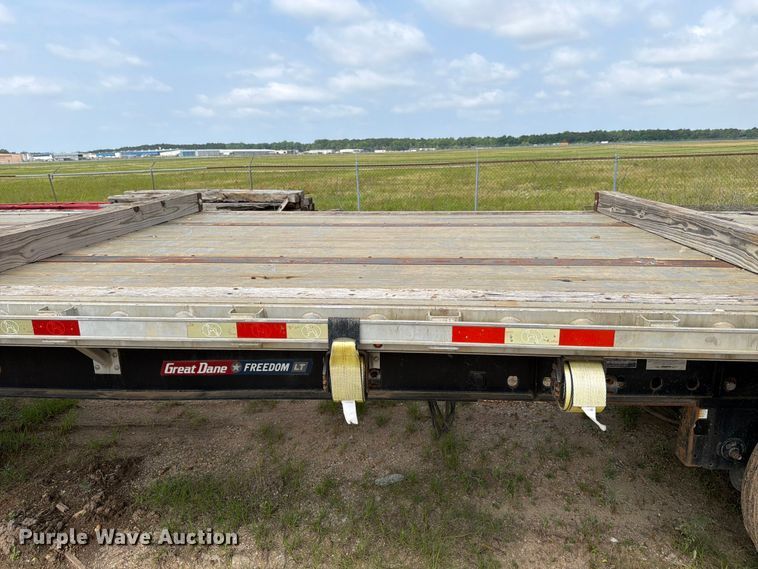 image for item ED5239 2016 Great Dane FLP-0024-00048 flatbed trailer