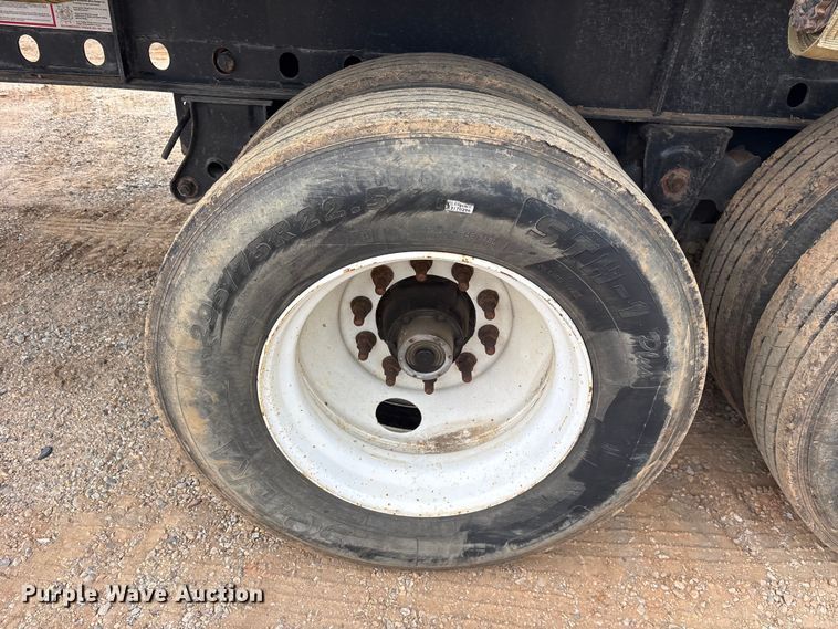 image for item ED5240 2020 Fontaine HAVSF11SST flatbed trailer
