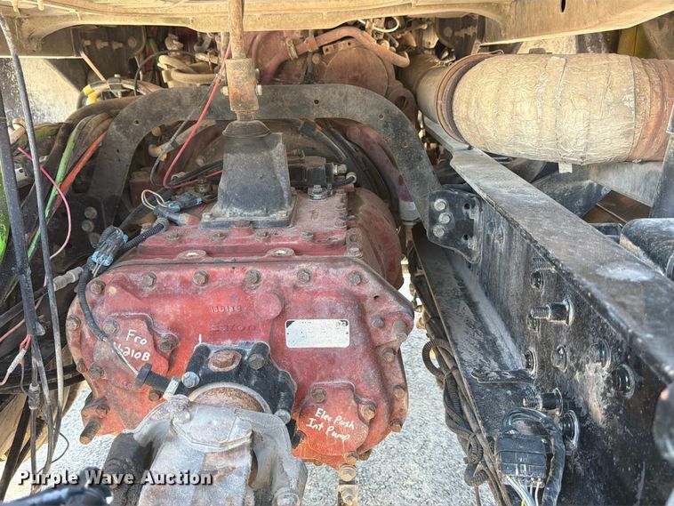 image for item ED5288 2010 Mack Pinnacle CHU613 semi truck