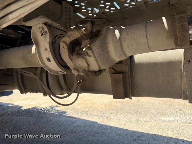 image for item ED5289 2014 Mack CHU613 semi truck