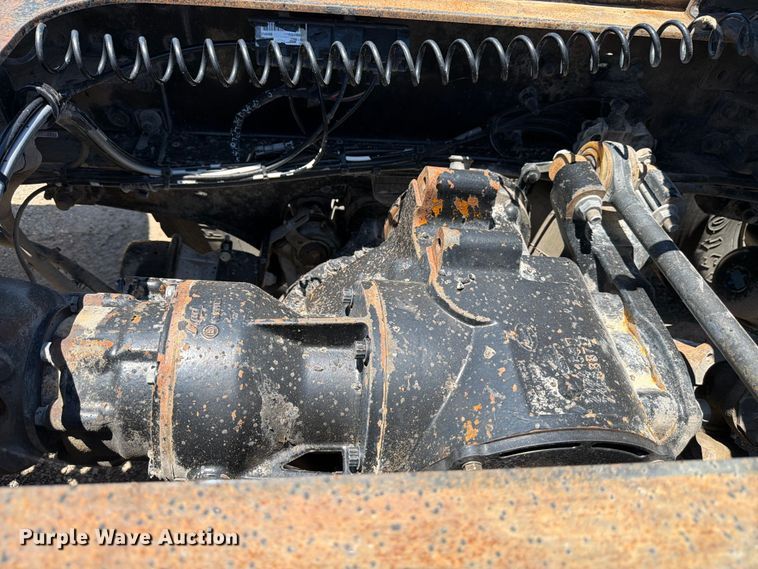 image for item ED5290 2014 Mack CHU613 semi truck