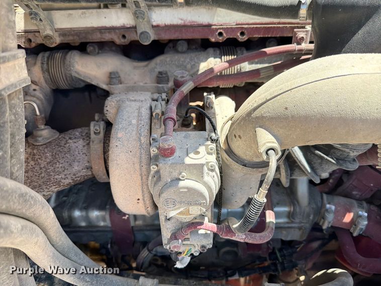 image for item ED5290 2014 Mack CHU613 semi truck