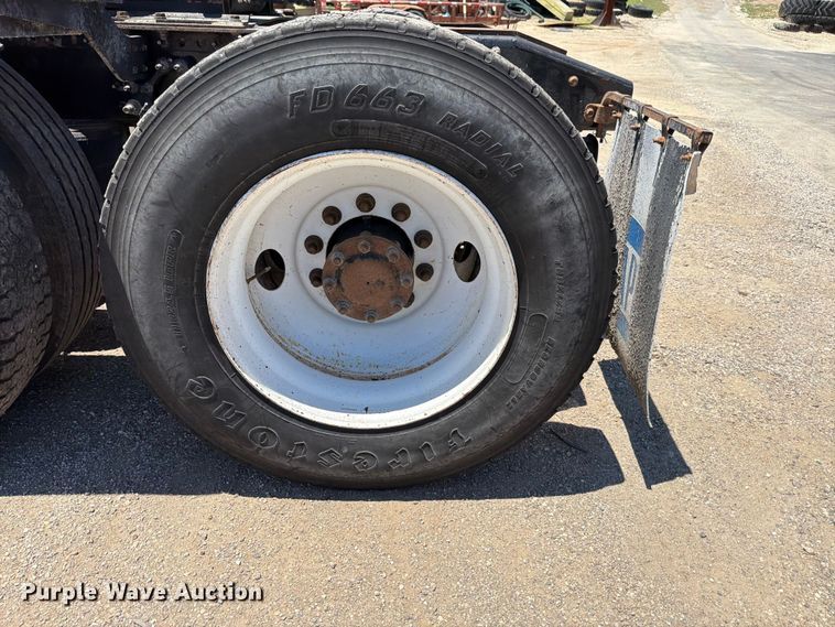 image for item ED5290 2014 Mack CHU613 semi truck