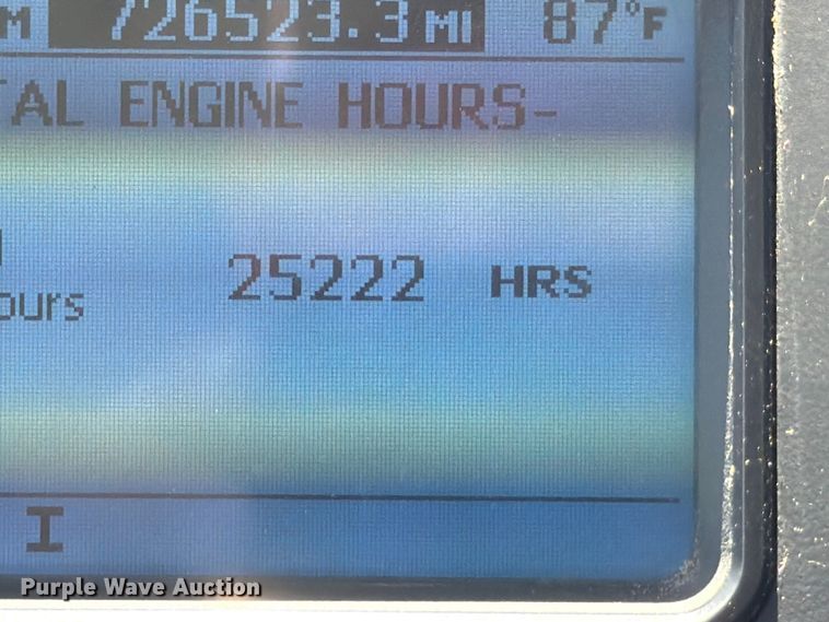 image for item ED5290 2014 Mack CHU613 semi truck