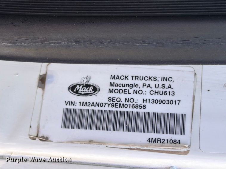 image for item ED5290 2014 Mack CHU613 semi truck