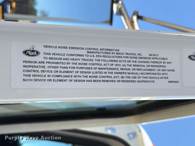 image for item ED5290 2014 Mack CHU613 semi truck