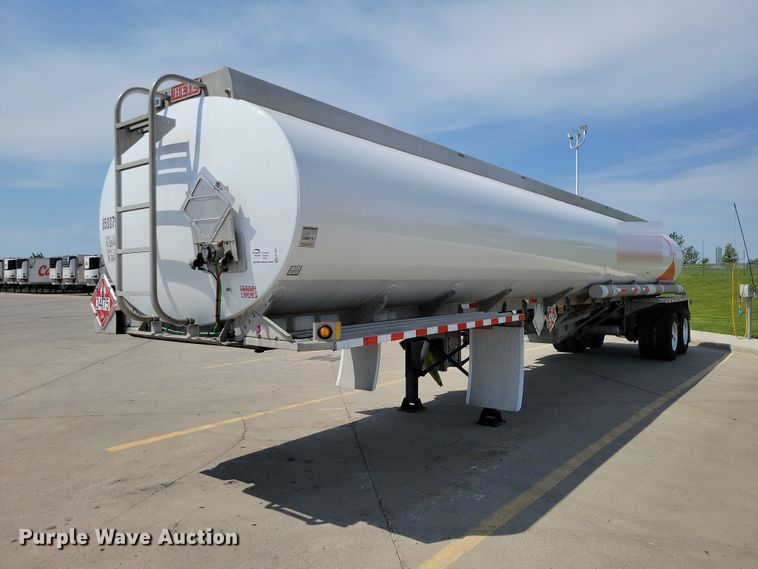 image for item EE1003 2005 Heil Fuel Tanker