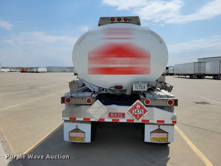 image for item EE1003 2005 Heil Fuel Tanker