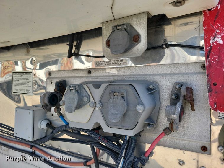image for item EE1004 2007 Utility refrigerated van trailer