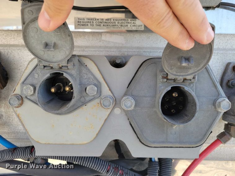 image for item EE1004 2007 Utility refrigerated van trailer