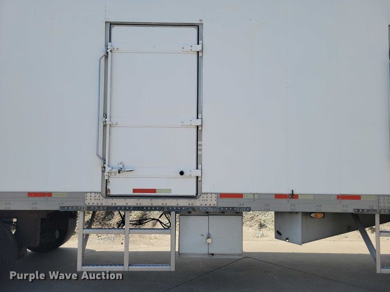 image for item EE1004 2007 Utility refrigerated van trailer