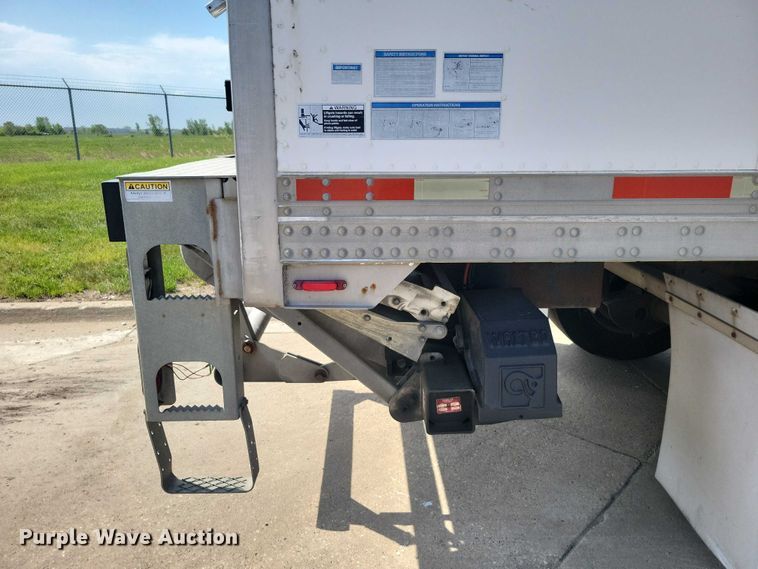 image for item EE1004 2007 Utility refrigerated van trailer