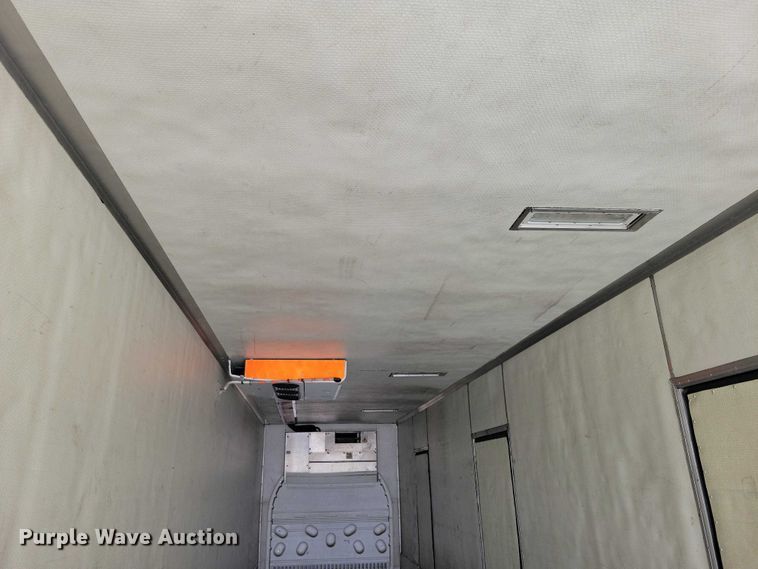 image for item EE1004 2007 Utility refrigerated van trailer
