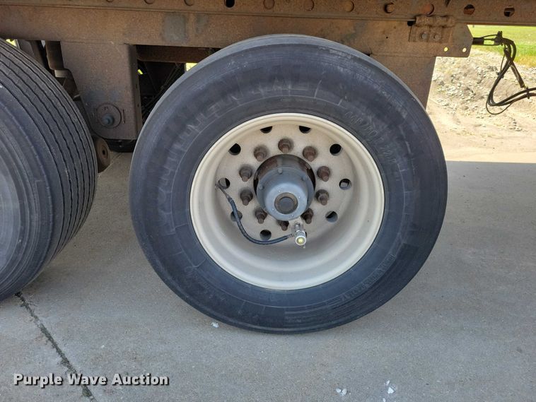 image for item EE1004 2007 Utility refrigerated van trailer