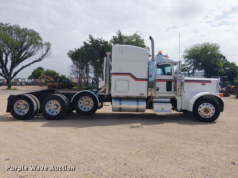 image for item EE1478 2006 Peterbilt 379 semi truck