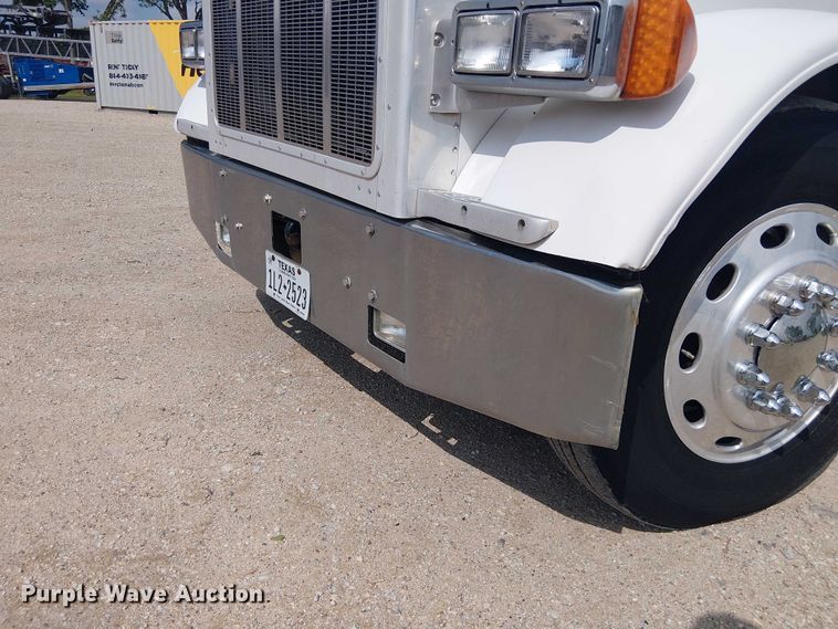 image for item EE1478 2006 Peterbilt 379 semi truck