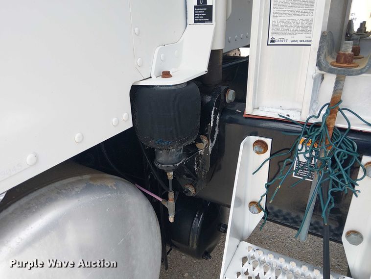 image for item EE1478 2006 Peterbilt 379 semi truck