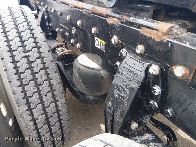 image for item EE1478 2006 Peterbilt 379 semi truck