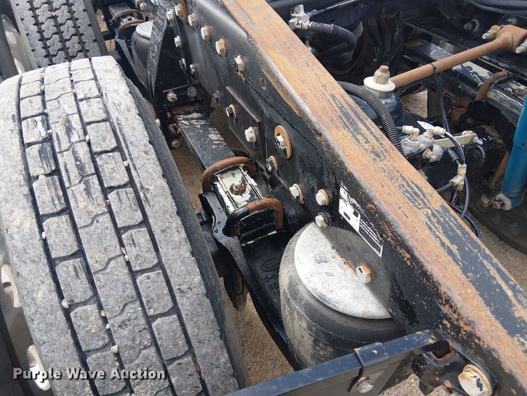 image for item EE1478 2006 Peterbilt 379 semi truck