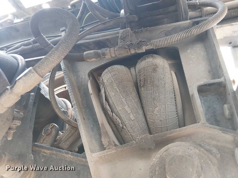 image for item EE1478 2006 Peterbilt 379 semi truck