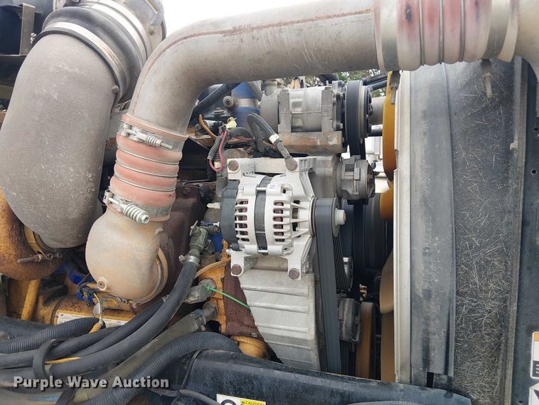 image for item EE1478 2006 Peterbilt 379 semi truck
