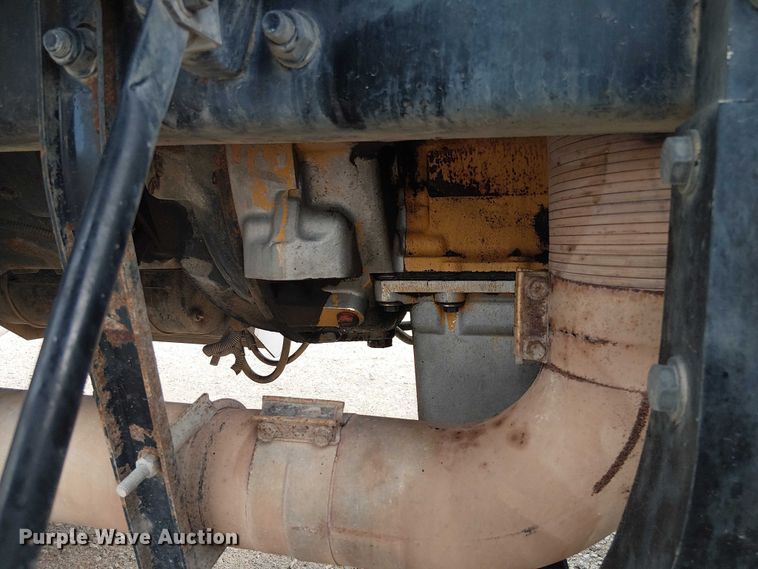 image for item EE1478 2006 Peterbilt 379 semi truck