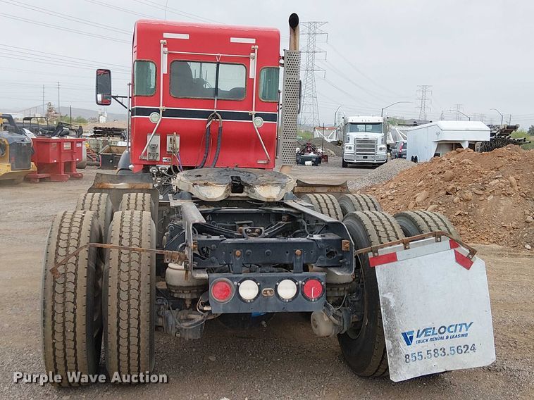 image for item EE5244 2013 Kenworth T660 semi truck