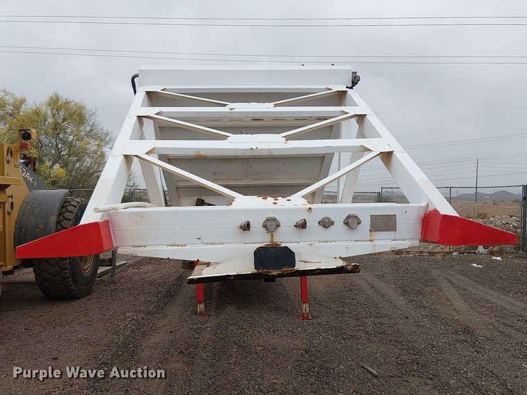 image for item EE5245 2016 Semiremolques El Puma bottom dump trailer