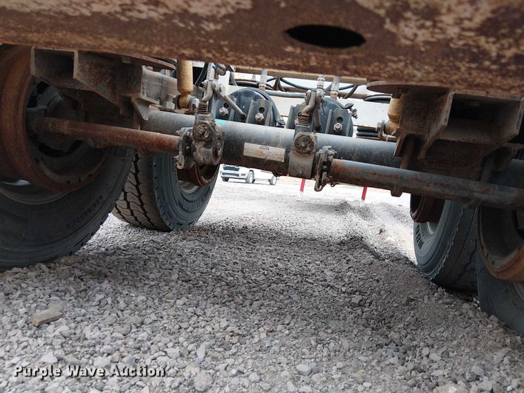 image for item EE5245 2016 Semiremolques El Puma bottom dump trailer