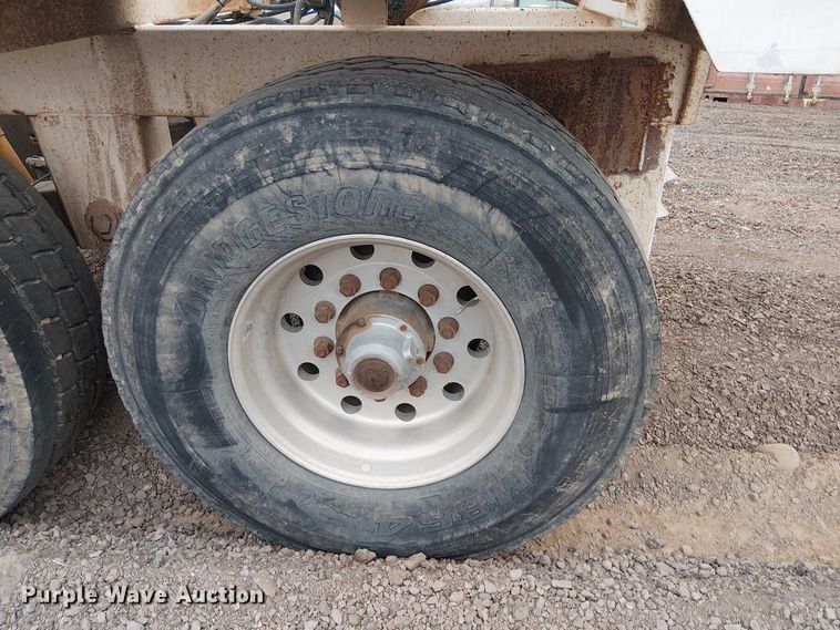 image for item EE5245 2016 Semiremolques El Puma bottom dump trailer