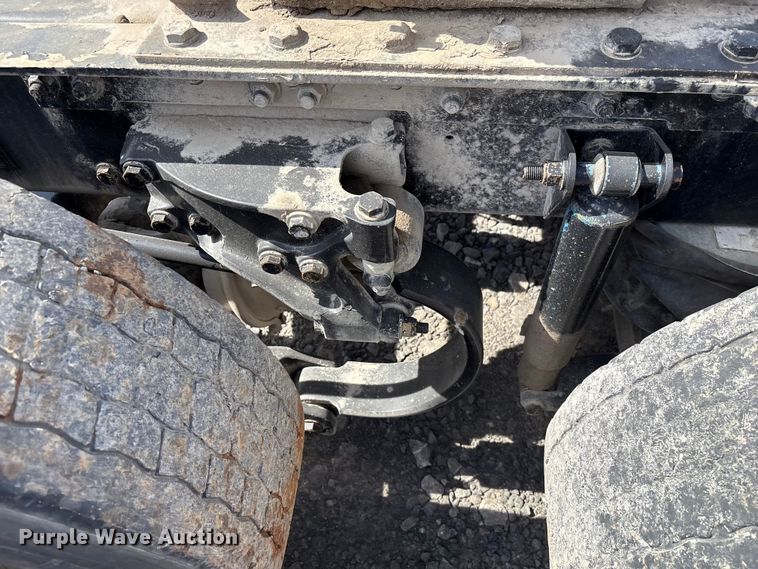 image for item EF1091 2016 Kenworth T680 semi truck