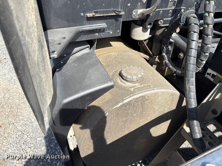 image for item EF1091 2016 Kenworth T680 semi truck