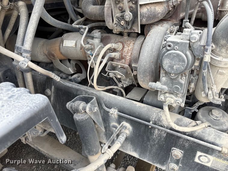 image for item EF1091 2016 Kenworth T680 semi truck