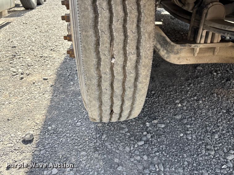 image for item EF1091 2016 Kenworth T680 semi truck