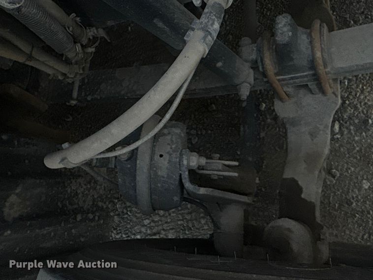 image for item EF1092 2015 Kenworth T680 semi truck