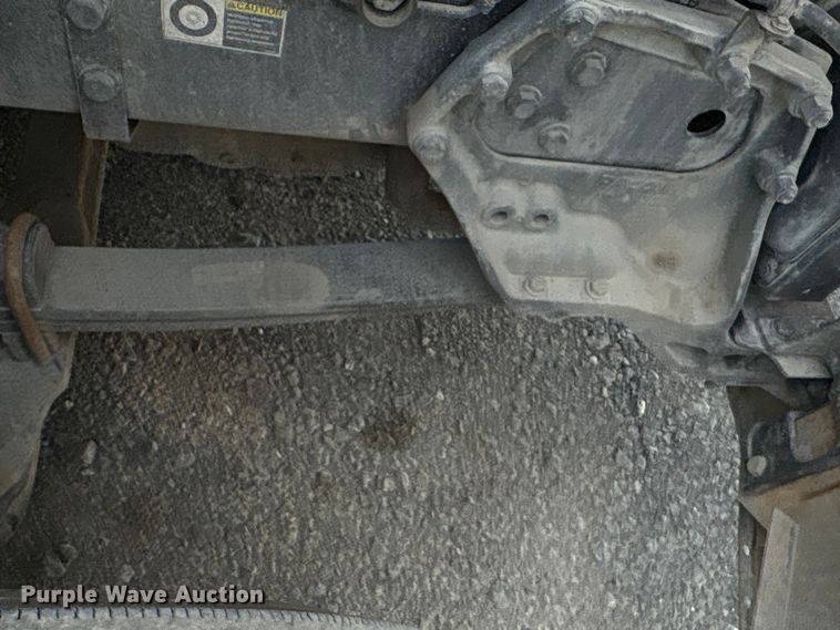 image for item EF1092 2015 Kenworth T680 semi truck