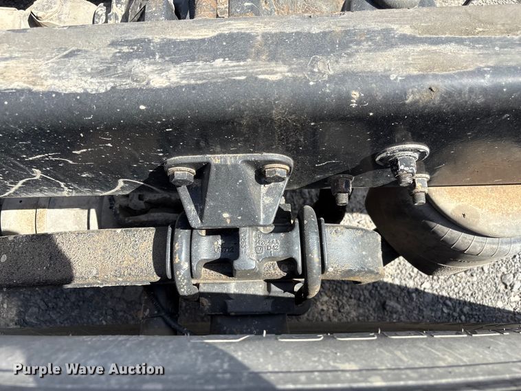 image for item EF1092 2015 Kenworth T680 semi truck