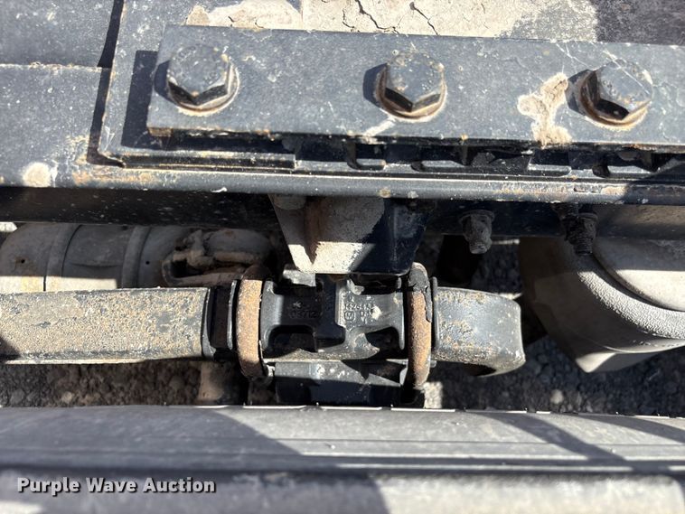 image for item EF1092 2015 Kenworth T680 semi truck