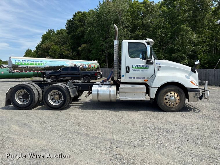 image for item EF1150 2018 International LT625 semi truck