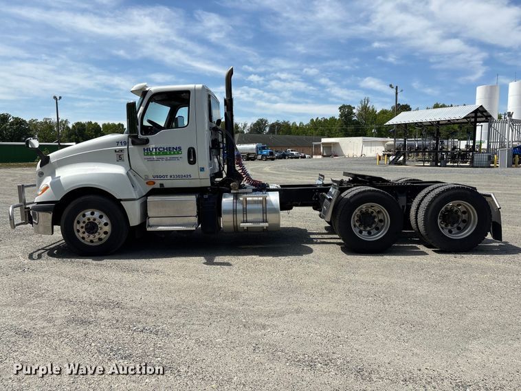 image for item EF1150 2018 International LT625 semi truck