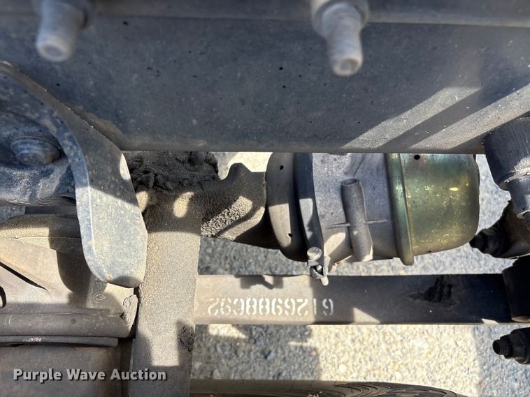 image for item EF1150 2018 International LT625 semi truck