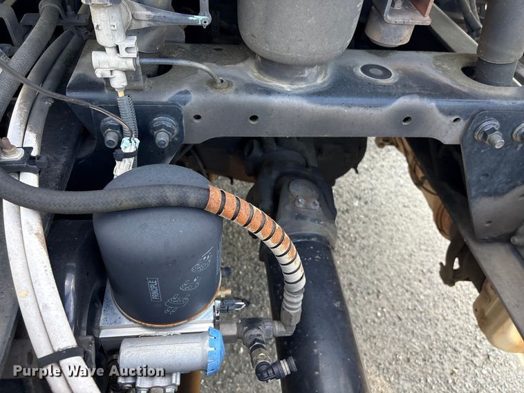 image for item EF1150 2018 International LT625 semi truck