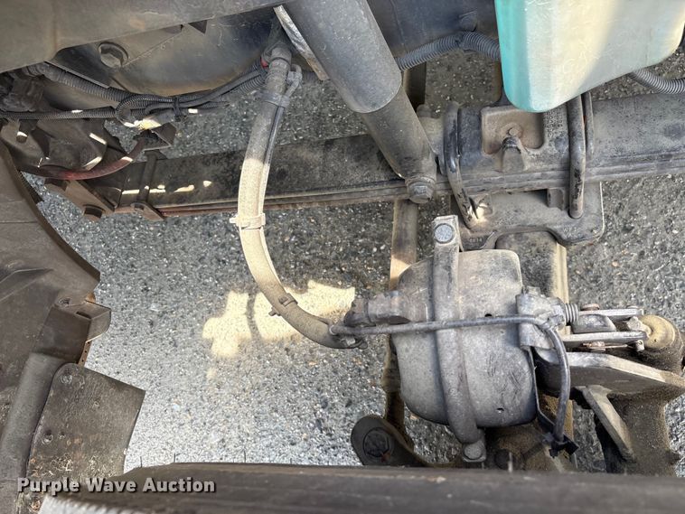 image for item EF1150 2018 International LT625 semi truck