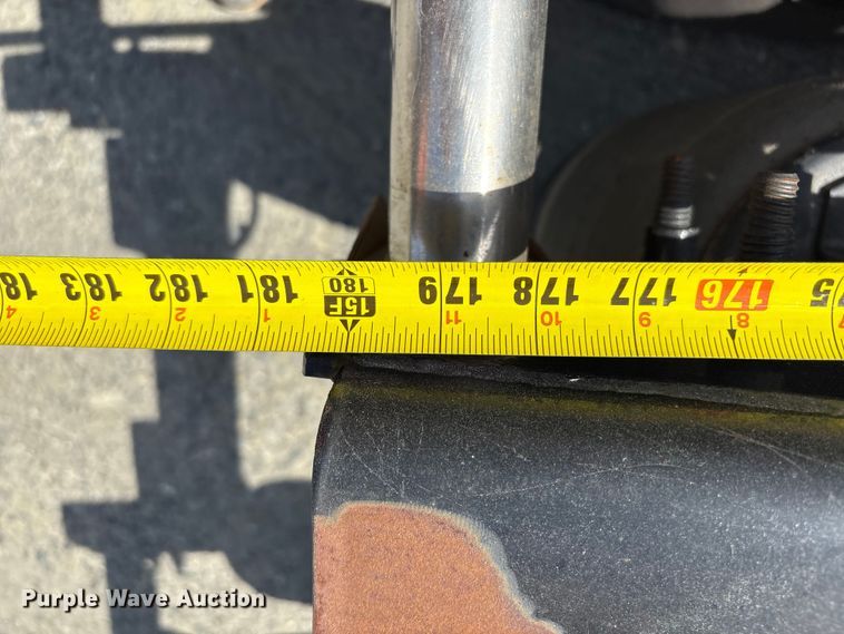 image for item EF1150 2018 International LT625 semi truck