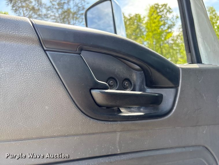 image for item EF1150 2018 International LT625 semi truck