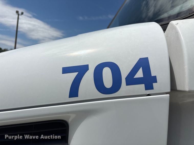 image for item EF1151 2016 Freightliner Cascadia 113 semi truck