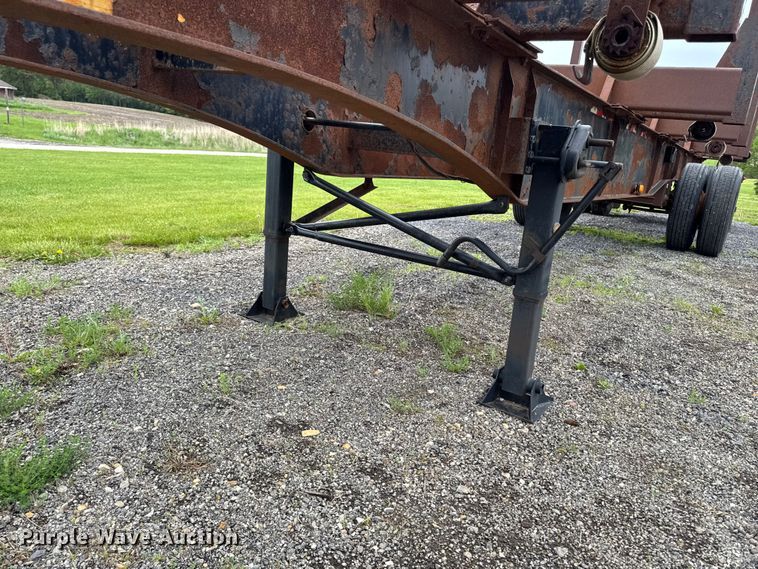 image for item EF2477 2007 Pitts LT42-L log trailer