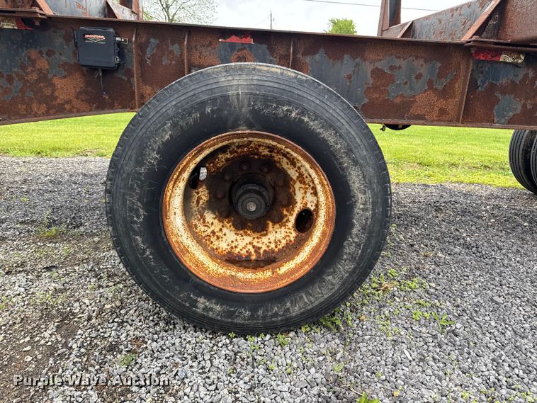 image for item EF2477 2007 Pitts LT42-L log trailer