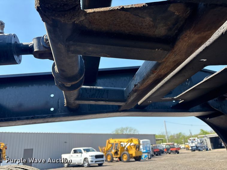 image for item EG8949 2017 XL Specialized Trailers XL 110 HDG lowboy equipment trailer